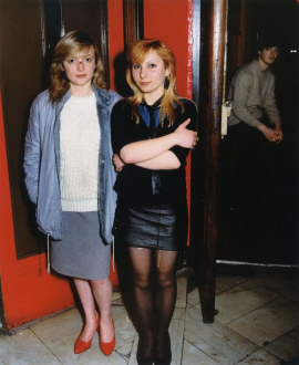 Tom Wood – Looking for Love - Untitled (Looking for Love), 1982-85. C-print on Fujicolor Archive, 16.5 x 14 in,
edition of 9 (+1 AP).